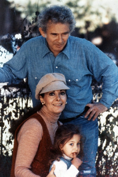 File:1973 NM, Carol Stevens and Maggie.jpg