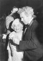 With Fanny at Mailer’s 50th birthday party at the Four Seasons, February 5, 1973. (AP/Wide World Photos)