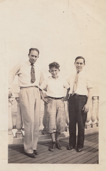 File:1935 Clyde Pangborn, Norman Mailer, and Vincent Burnell.jpg